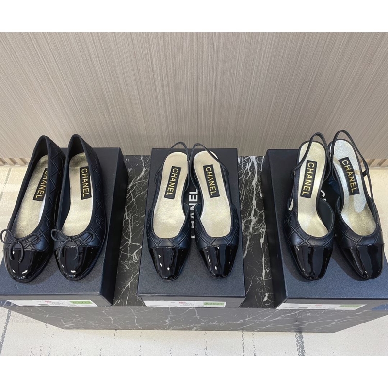 Ch*el sandals
